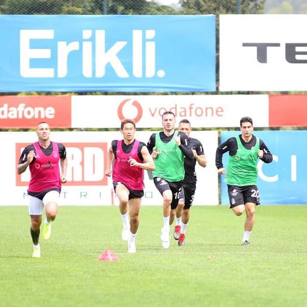 香川真司さんのインスタグラム写真 - (香川真司Instagram)「#training#sk23 #beşiktaş」4月29日 22時21分 - sk23.10