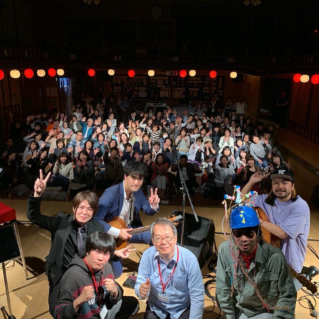 ISEKIのインスタグラム：「#うだつ音楽祭 #FM徳島 #エバラ健太 #花沢耕太 #ISEKI #遊んでる 笑」