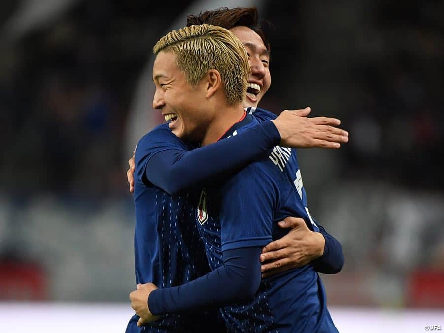 日本サッカー協会さんのインスタグラム写真 - (日本サッカー協会Instagram)「キリンチャレンジカップ2019（6/5＠豊田スタジアム)vs #トリニダードトバゴ （@ttfafootball ）🇹🇹 ✅チケット発売中！ 👉チケット情報は JFA.jpへ ・ 日本代表戦＠豊田スタジアムをプレイバック！ 第8回は翌年1月のAFCアジアカップに出場する両チームの一戦。山中亮輔選手の代表デビュー戦初ゴールや、原口元気選手のゴールなどで4-0と快勝。2018年最後の国際親善試合を勝利で締めくくった。 ・ 📅2018.11.20 📍豊田スタジアム キリンチャレンジカップ2018 日本 4-0 キルギス ⚽得点 2'山中亮輔 19'原口元気 72'大迫勇也 73'中島翔哉 ・ [監督] #森保一 [出場選手] #権田修一 （サガン鳥栖） #槙野智章 （浦和レッズ）→61' #吉田麻也 （サウサンプトン） #山中亮輔 （横浜F・マリノス） #室屋成 （FC東京） #三浦弦太 （ガンバ大阪） #原口元気 （ハノーファー96）→72' #南野拓実 （ザルツブルク） #伊東純也 （柏レイソル）→59' #堂安律 （FCフローニンゲン） #守田英正 （川崎フロンターレ） #三竿健斗 （鹿島アントラーズ）→59' #柴崎岳 （ヘタフェCF） #杉本健勇 （セレッソ大阪）→59' #大迫勇也 （ベルダー・ブレーメン） #北川航也 （清水エスパルス）→72' #中島翔哉 （ポルティモネンセSC） ・ [控え選手] #東口順昭 （ガンバ大阪）#シュミットダニエル （ベガルタ仙台）#佐々木翔 （サンフレッチェ広島）#酒井宏樹 （オリンピック・マルセイユ）#遠藤航 （シントトロイデンVV） ・ #jfa #daihyo  #SAMURAIBLUE」4月29日 22時37分 - japanfootballassociation