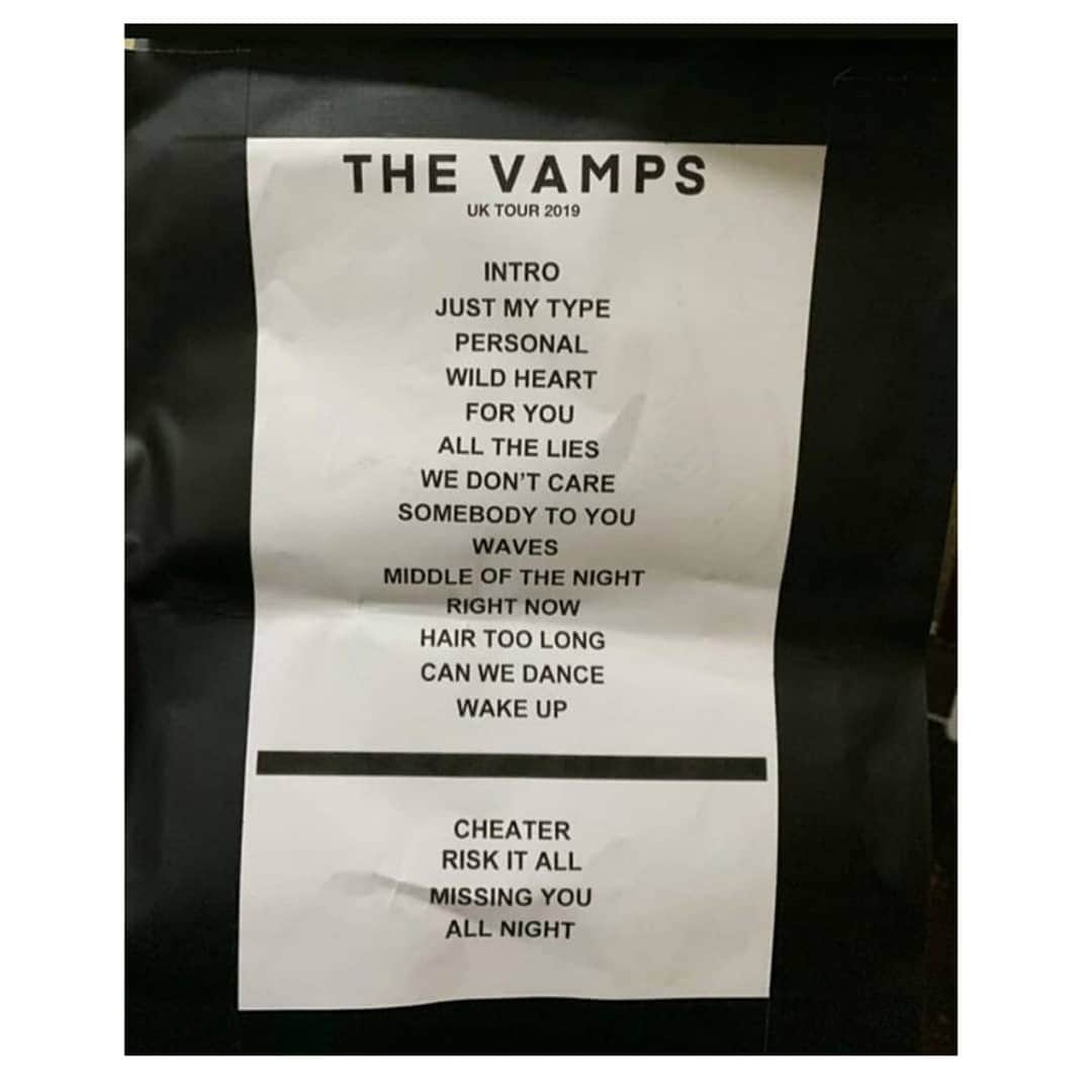 コナー・ボールのインスタグラム：「Set list of Four Corners Tour 🤩 Btw if you guys need some help with fans project in different arena,  I can help you to share the messages out ;) because I want  the boys feel the love in Vamily x」