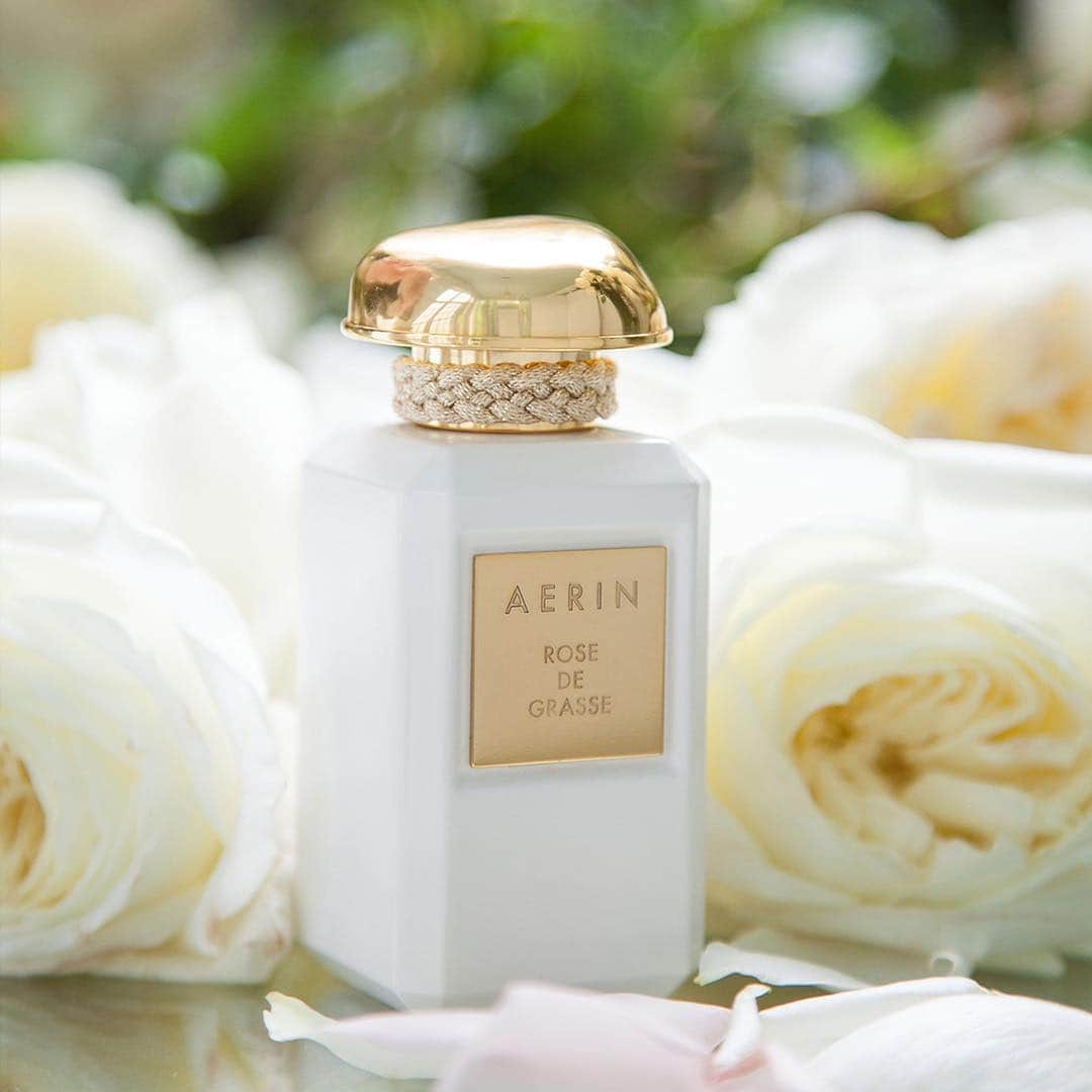 エスティローダーさんのインスタグラム写真 - (エスティローダーInstagram)「@AERIN's Rose de Grasse is a favorite #MothersDay gift to many. Swipe to see what customers are saying about this timeless floral #scent! #AERINBeauty」4月29日 23時15分 - esteelauder