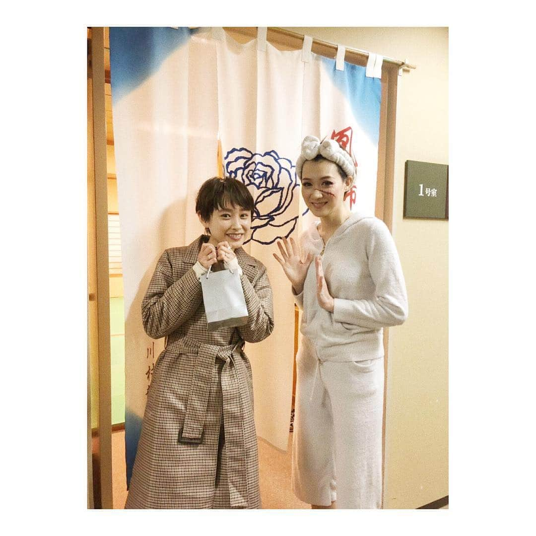 高橋愛さんのインスタグラム写真 - (高橋愛Instagram)「凰稀かなめさん♡ ㅤㅤㅤㅤㅤㅤㅤㅤㅤㅤㅤㅤㅤ もう、、美しくてカッコ良くって 最高でした😭 ㅤㅤㅤㅤㅤㅤㅤㅤㅤㅤㅤㅤㅤ #クイーンエメラルダス #凰稀かなめさん #美しすぎました #最高すぎました #大好きです！」4月29日 23時15分 - i_am_takahashi