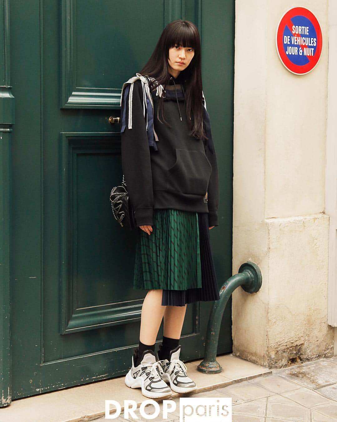 Droptokyoさんのインスタグラム写真 - (DroptokyoInstagram)「PARIS STREET STYLE #🇫🇷@drop_paris #streetstyle#droptokyo#paris#france#streetscene#streetfashion#streetwear#streetculture#fashion#parisfashionweek#パリ#parisstreetstyle#parisfashion#pfw#rapper#ストリートファッション#pfw19 Photography: @keimons」4月29日 23時30分 - drop_tokyo