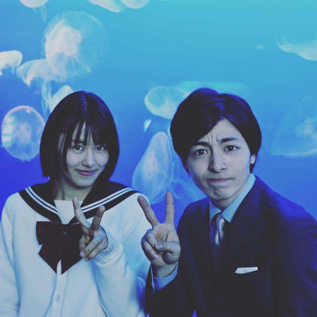 フジテレビ「FOD」さんのインスタグラム写真 - (フジテレビ「FOD」Instagram)「#高嶺と花 💴🌸 ☝️第1話無料配信は本日24時24分まで‼️ まだの方はお急ぎくださいませ〜🙌 そして、本日24時55分から第2話が放送です✨こちらもぜひご覧ください❤️ GW、漫画もドラマも見まくっちゃってください👍 #高杉真宙 #竹内愛紗」4月29日 14時46分 - fod_official