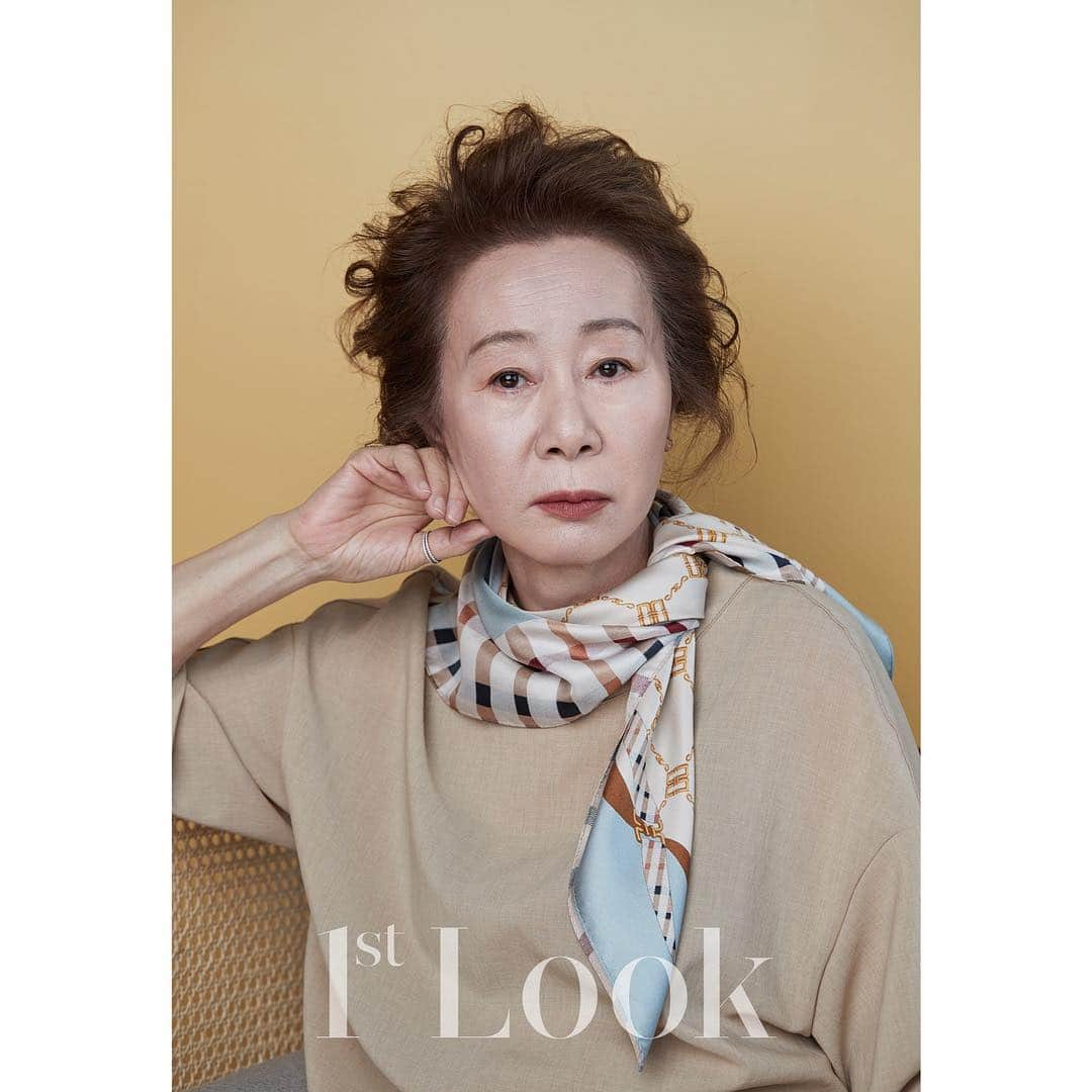 DAKS Koreaさんのインスタグラム写真 - (DAKS KoreaInstagram)「• DAKS ladies 닥스 레이디스가 2019년 봄/여름 시즌부터 ‘내가 되고 싶은 당신’이라는 주제로 많은 여성들의 롤모델로 손꼽히는 스타와 화보 캠페인을 진행합니다. 오늘, 그 첫 번째 주인공과 함께 한 화보를 미리 공개합니다.  독보적인 연기력으로 인정받는 국민 여배우이자 패셔니스타 윤여정씨와 함께 한 1st Look의 19SS 닥스 레이디스 화보를 만나보세요. _ 화보 속 제품들과 더 많은 화보 컷은 5월 3일 LF몰 기획전에서 만나보실 수 있습니다. _ #닥스 #윤여정패션 #윤여정」4月29日 14時51分 - dakskorea_accessories