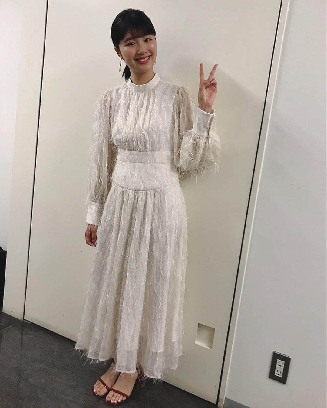 川床明日香さんのインスタグラム写真 - (川床明日香Instagram)「先日の映画「ピア〜まちをつなぐもの〜」公開記念舞台挨拶の時の衣装です👧🏻 とっても素敵な衣装でした‼  #ピアまちをつなぐもの」4月29日 15時34分 - asuka_tokotoko