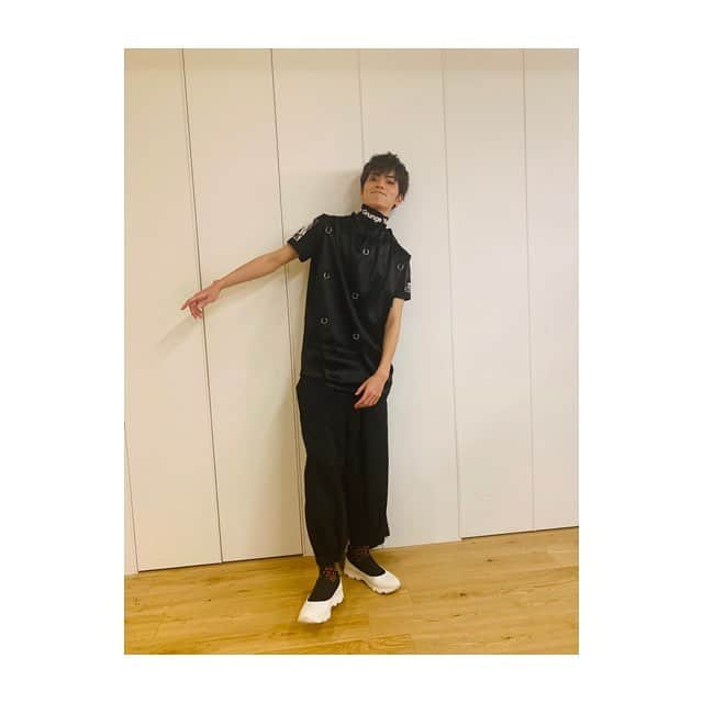 山本涼介さんのインスタグラム写真 - (山本涼介Instagram)「昨日の衣装です イケイケ！！！ @takahiromiyashitathesoloist  @rafsimons  @yohjiyamamotoofficial  @christiandada_official  #御曹司ボーイズ」4月29日 15時54分 - ryosuke_y_515