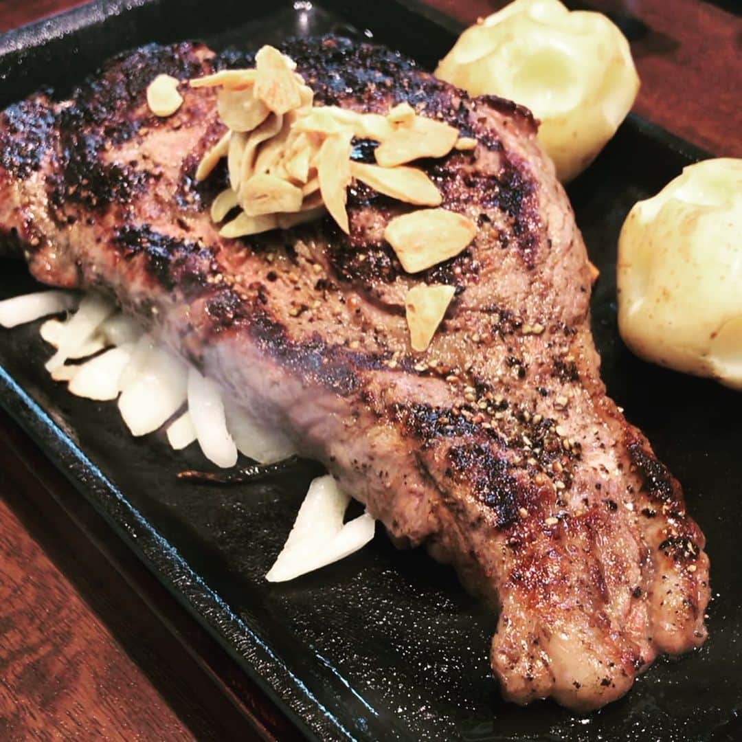 佐野優子さんのインスタグラム写真 - (佐野優子Instagram)「. 29の日🥩 だからがっつり肉食べました🐃 . 人生初のいきなりステーキ🍴 . #29の日 #いきなりステーキ  #肉 #beef  #人生初 #平成のうちに」4月29日 15時55分 - yuko12345