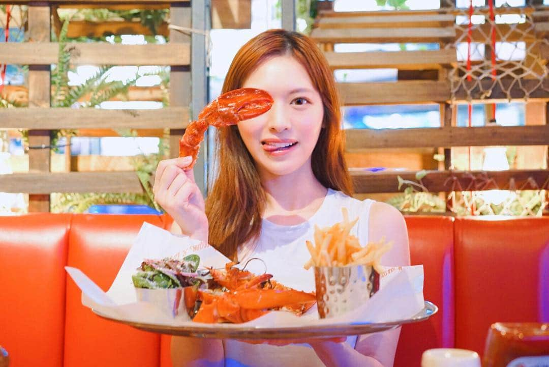 クリスタル・フォンさんのインスタグラム写真 - (クリスタル・フォンInstagram)「190427 First night in Bangkok 🦞 #firstthingfirst #burgerandlobster  #SeafoodDiet #Iseefood #Ieatit 😜」4月29日 16時05分 - crystalfyy