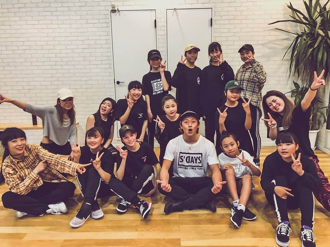 内山麿我さんのインスタグラム写真 - (内山麿我Instagram)「@ma.ri.ka_dance_studio414  にてワークショップしてきました^_^ ・ ありがとうございました^_^ ・ #marodanceclass #まろ #maro #ダンサー #dancer #dance #ダンス #ダンスアーティスト #danceartist #mensmodel #japanesemalemodel #tokyodancer #ダンスうまくなりたい #ダンサーになりたい」4月29日 16時26分 - maroka_uchiyama