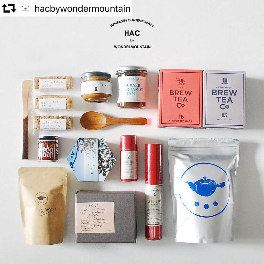 wonder_mountain_irieさんのインスタグラム写真 - (wonder_mountain_irieInstagram)「#repost @hacbywondermountain ・・・ _ 母の日のプレゼントに◎ _ 当店では贈り物、お土産にもおすすめなフードも取り揃えています。ラッピングも承っています。ぜひお手にとりご覧ください。 オンラインストアでもご注文頂けます。 (※一部店頭のみでの取扱商品もございます) _ 〈online store / @digital_mountain〉 http://www.digital-mountain.net/shopbrand/l_foods/ _ 【オンラインストア#DigitalMountain へのご注文】 *24時間注文受付 *1万円以上ご購入で送料無料 tel：084-983-2740 _ We can send your order overseas. Accepted payment method is by PayPal or credit card only. (AMEX is not accepted)  Ordering procedure details can be found here. >> http://www.digital-mountain.net/smartphone/page9.html _ blog > http://hac.digital-mountain.info _ #HACbyWONDERMOUNTAIN 広島県福山市明治町2-5 2階 JR 「#福山駅」より徒歩15分 (11:00 - 19:00 火曜定休) _ #ワンダーマウンテン #japan #hiroshima #福山 #尾道 #倉敷 #鞆の浦 近く _ 系列店：#WonderMountain @wonder_mountain_irie _ #HAPPYNUTSDAY #BREWTEACO #farleavestea #LondonBoroughofJam #DADANUTS #KONISHIKOFFEE #有元くるみ #HARISSA #すすむ屋茶店 #ushiochocolatl #ウシオチョコラトル #foochocolaters #foodhubproject #カミヤマメイト」4月29日 17時11分 - wonder_mountain_