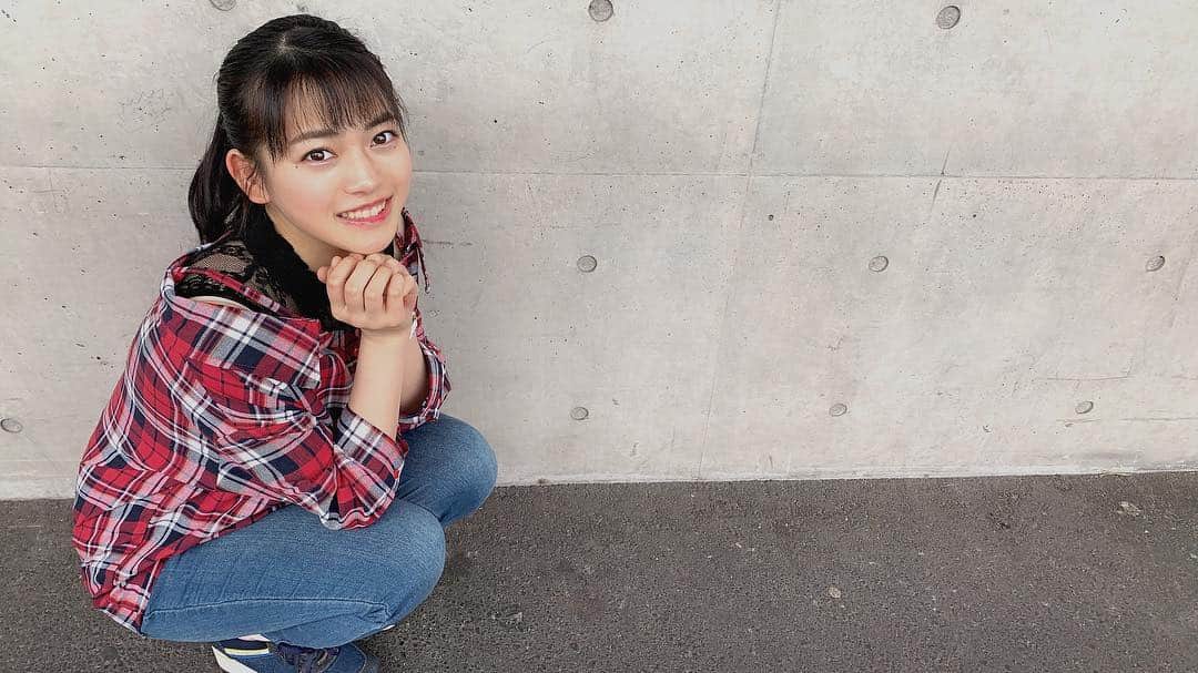 高岡薫のインスタグラム：「握手会、ありがとうございました♪今日はいつも来てる服とはちょっと違う系統のものをきました！  #高岡薫」