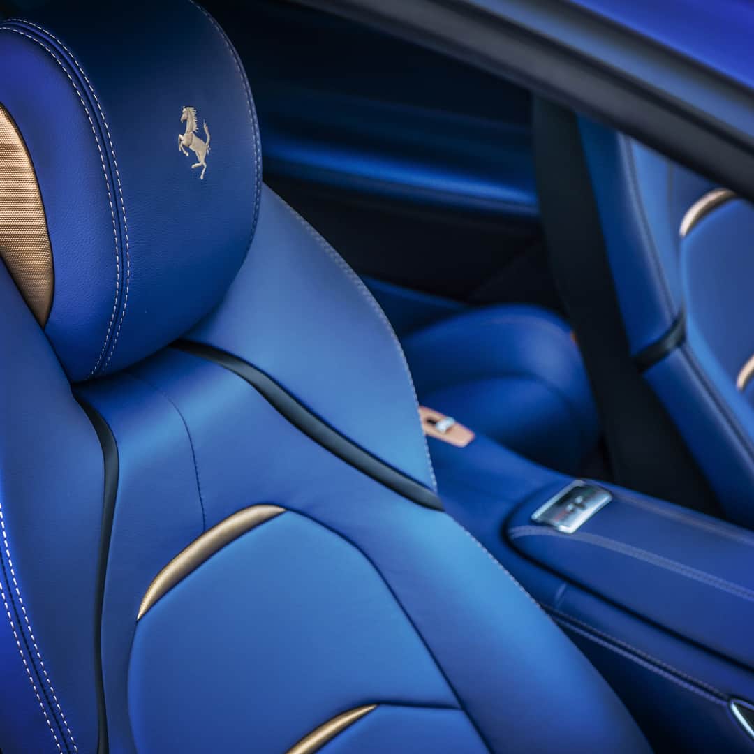 フェラーリさんのインスタグラム写真 - (フェラーリInstagram)「The #FerrariGTC4LussoT #TailorMade “Copper Concept” is the pinnacle of personalized luxury. “Blu Notte” and Copper accents make for a stunning cabin. #Ferrari #ItalianDesign #Details」4月30日 0時00分 - ferrari