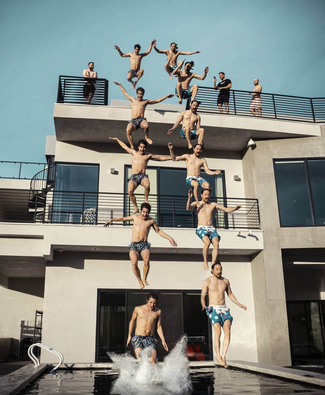 スティーヴ・アオキさんのインスタグラム写真 - (スティーヴ・アオキInstagram)「#aokijump #986. The Aoki x @darrencriss Pool Jump. @aokisplayhouse Las Vegas Nevada. April 27 2019」4月29日 18時31分 - steveaoki