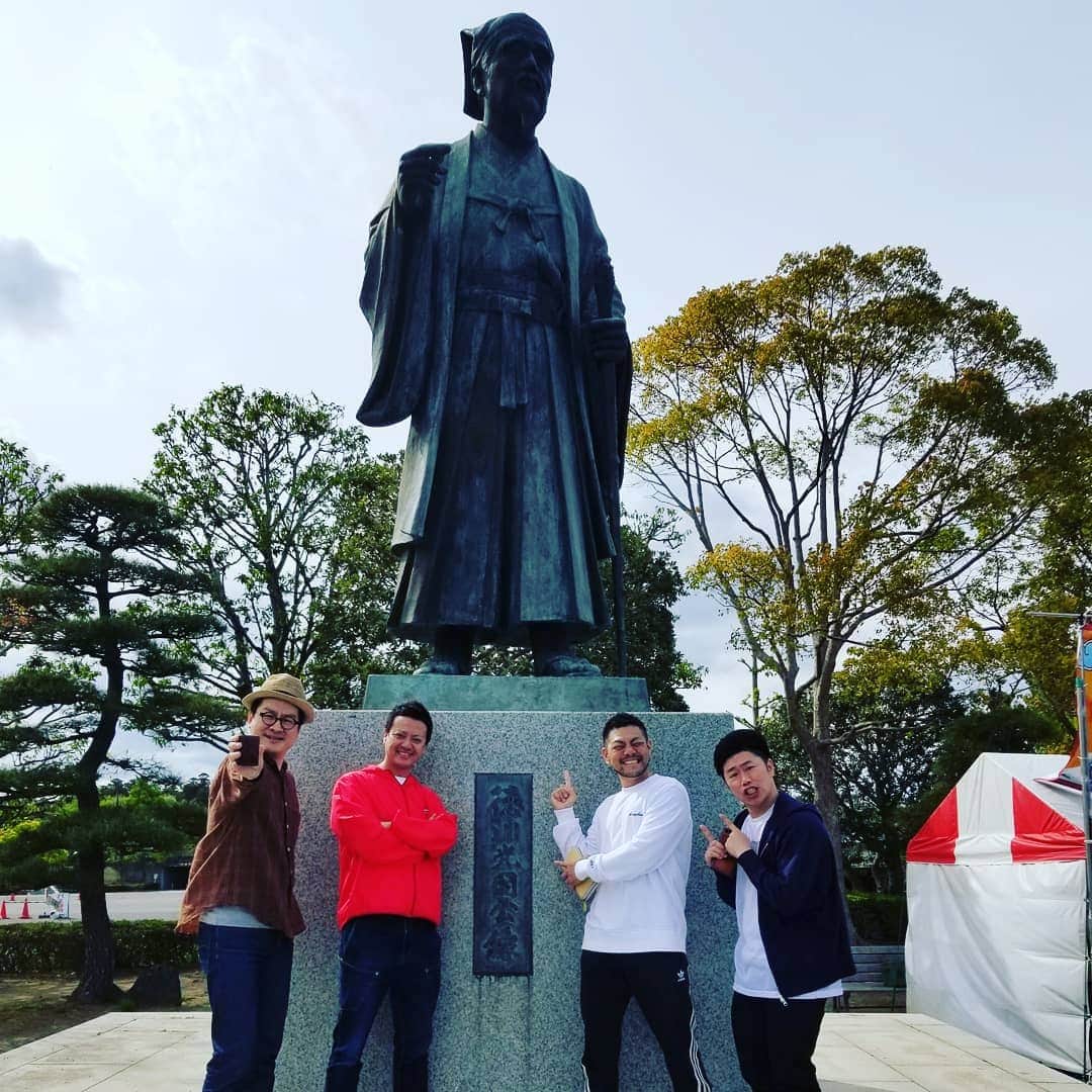 太田芳伸さんのインスタグラム写真 - (太田芳伸Instagram)「昨日は静岡県‼️(７ヵ所目)  今日は茨城県‼️(８ヶ所目)  ２日とも楽しく新喜劇させて頂き ありがとうございました‼️ 次は東北です‼️ 東北の皆さんまっててねー✨」4月29日 18時36分 - yoshinobuota
