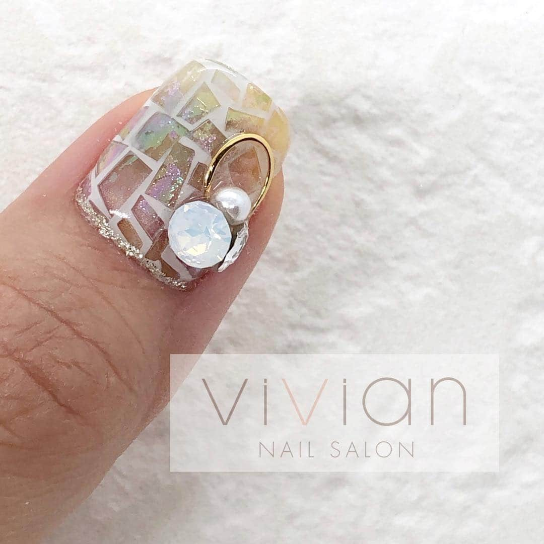 ??viviannail??さんのインスタグラム写真 - (??viviannail??Instagram)「#storyjel365 #モザイクアート #nail #nailartaddict #nailinstagram #viviannail #美甲#指甲#美爪#nailstagram design#fashion#ネイル#japanesenail #gelnail#art#네일 아트#네일리스트#네일##beauty#ジェルネイル #ネイルアート  #安齋梨恵」4月29日 18時43分 - rie_vn