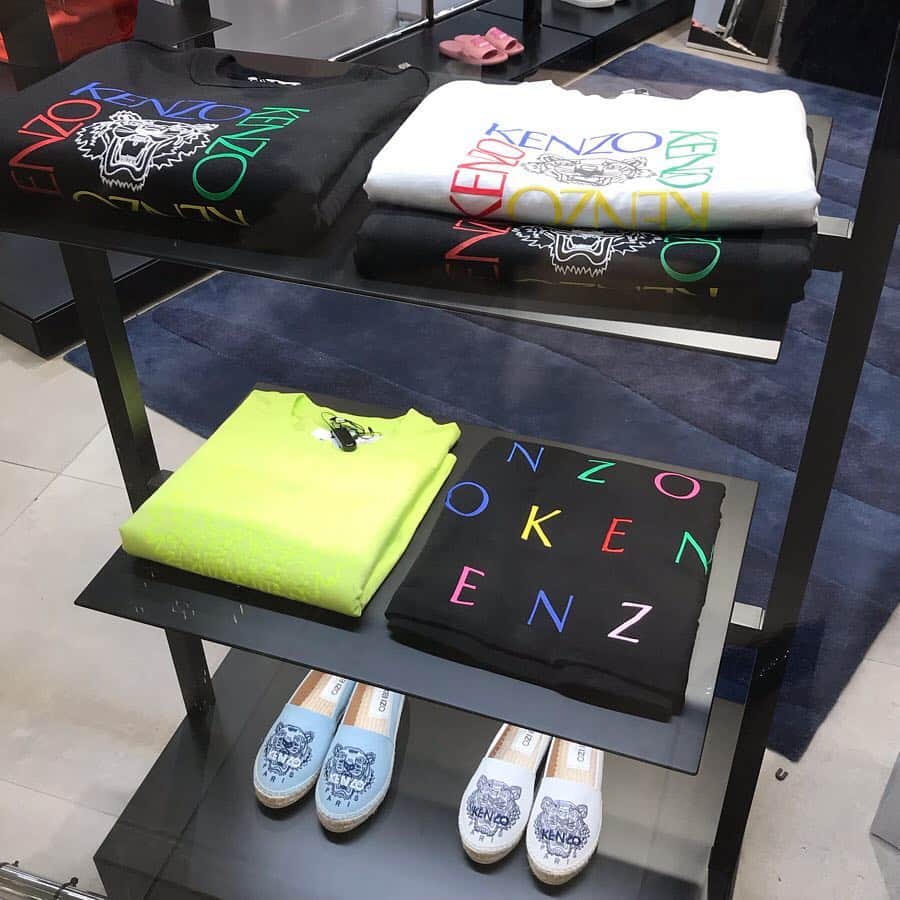 HANKYU.MODEさんのインスタグラム写真 - (HANKYU.MODEInstagram)「KENZO POP OPEN 3F MODE  #Hankyu #HANKYUMODE #umedahankyu #阪急うめだ本店 #うめだ阪急 #阪急百貨店 #osaka #umeda #mode #kenzo #kenzopop #ケンゾーポップ #conceptshop #newshop」4月29日 19時00分 - hankyumode