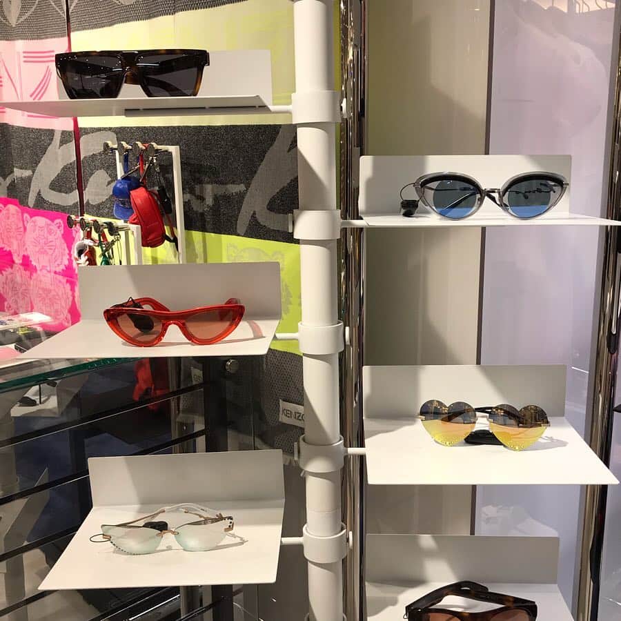 HANKYU.MODEさんのインスタグラム写真 - (HANKYU.MODEInstagram)「KENZO POP OPEN 3F MODE  #Hankyu #HANKYUMODE #umedahankyu #阪急うめだ本店 #うめだ阪急 #阪急百貨店 #osaka #umeda #mode #kenzo #kenzopop #ケンゾーポップ #conceptshop #newshop」4月29日 19時00分 - hankyumode
