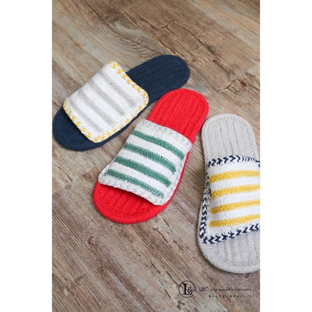 lbcmarketさんのインスタグラム写真 - (lbcmarketInstagram)「【NEWARRIVALS】 >>>>>>OPEN TOE COTTON SANDAL .  LBCで毎年大人気のコットンサンダルに新型登場 .  素足よりも気持ち良い、インド綿で作られた前あきタイプのルームサンダル .  さらりとした肌触りで涼しく履けて、足音が気にならないのでマンションでも安心 .  ムレが気になるという方や、お風呂上り、旅行先での使用などにもおすすめです .  #lbcmarket #lbc_market #lbcwithlife #lbc #newarrivals #sandal #cotton #slippers #roomsandal #新作 #サンダル #ルームサンダル #夏 #スリッパ . 【LBC_photo】 LBC公式オンラインストアにて 皆さまのInstagramで下記のハッシュタグ #lbc  #lbcwithlife #lbcmarket #lbc_market 投稿している写真を紹介しております♪ 紹介時にはLBCスタッフからご連絡後、 皆さまの写真を掲載させていただきます 皆さまの素敵なLBC を是非投稿してみてください♪」4月29日 19時02分 - lbc_official_