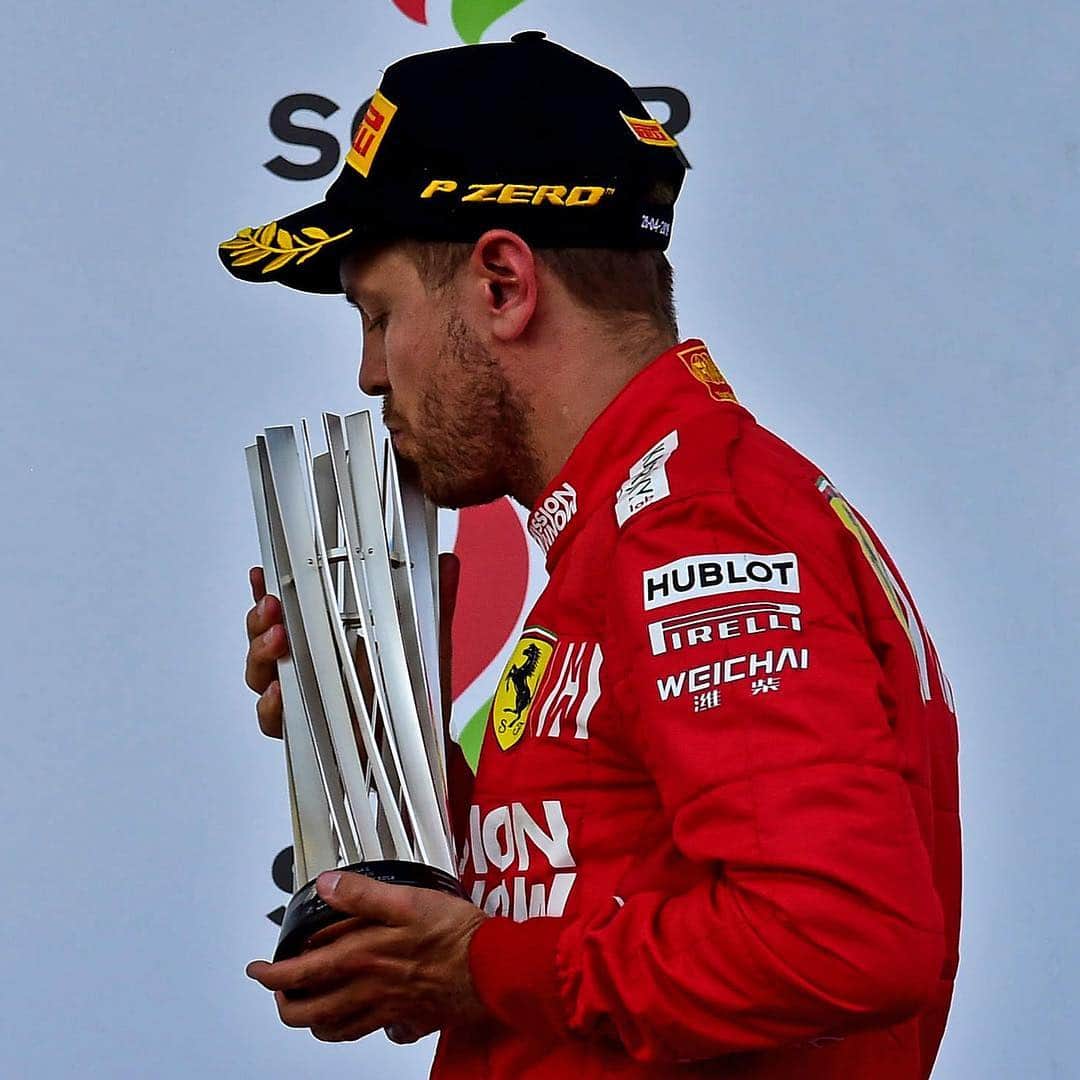 のインスタグラム：「#P3 for #Seb5 at the #AzerbaijanGP! 🏆Congratulations @scuderiaferrari! #HublotFerrari #SF90 #EssereFerrari #P3」