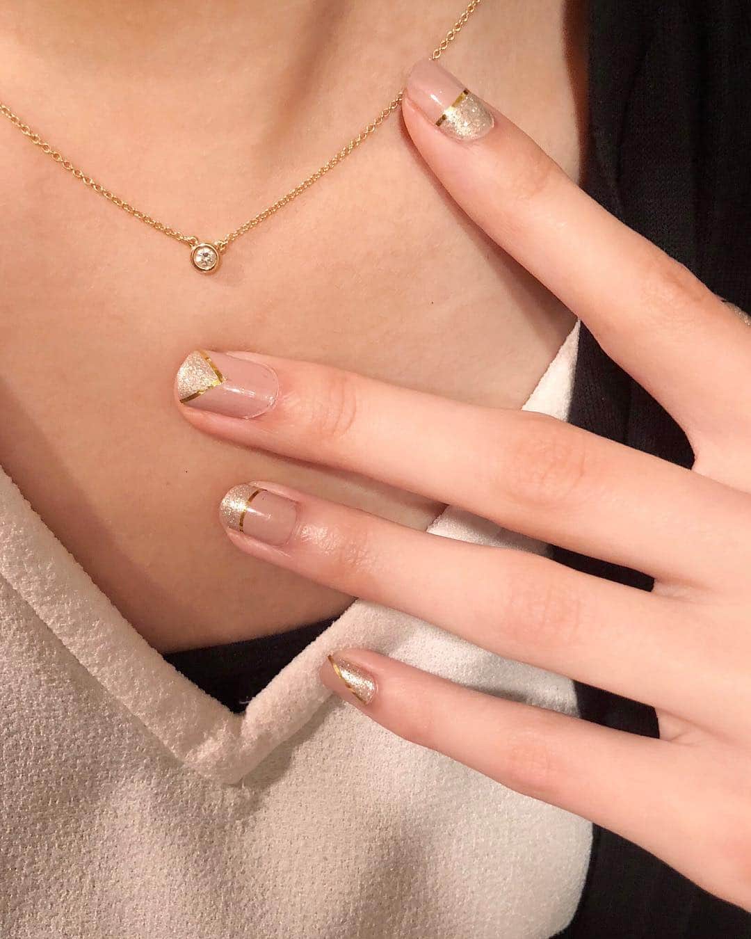 のインスタグラム：「Spontaneous self nail art session ⭐️」