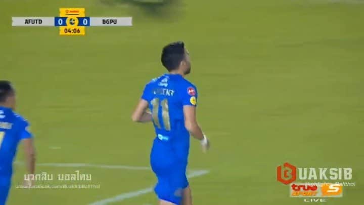 ヴィンセント・ケインのインスタグラム：「🙏 @greghoula  #goal #airforceunited #5 #kv11」