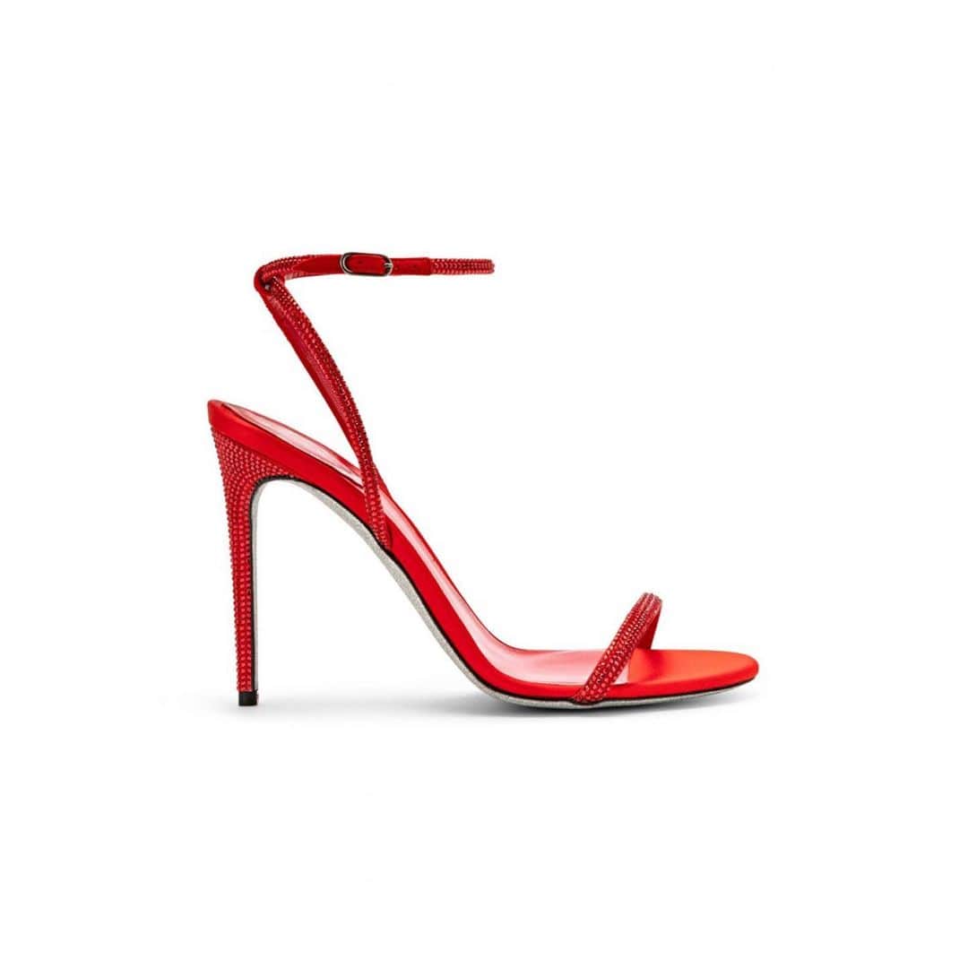 レネカオヴィラさんのインスタグラム写真 - (レネカオヴィラInstagram)「Diagonally Directional - #CaovillaELLABRITA , #BarelyThere . #NudeHeels , #RedHeels , #BlackHeels , swipe for more, Int’l complimentary shipping with T&D inclusive #ReneCaovilla . . . . . . #BarelyThereHeels #Sandals #LessIsMore」4月29日 20時06分 - renecaovilla