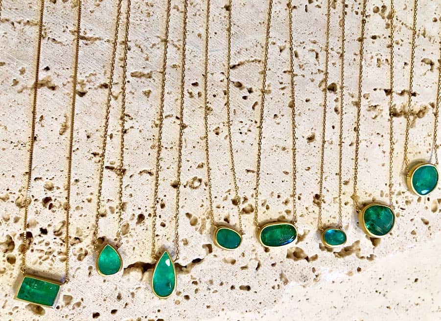 TOMORROWLAND 渋谷本店さんのインスタグラム写真 - (TOMORROWLAND 渋谷本店Instagram)「〈MONAKA POP UP STORE〉﻿ ﻿ 1. emerald necklace ¥138,000+tax～﻿ ﻿ 今回のPOP UPでは5月の誕生石で知られ世界5大宝石にも数えられる宝石の「エメラルド」のジュエリーを一堂にご覧いただけます。﻿ ﻿ 2. paraibatourmaline ¥60,000+tax～﻿ ﻿ 従来のトルマリンとは比較にならないほどのすばらしいネオンブルー色の発色を見せる宝石「パライバトルマリン」は"世界三大希少石"と呼ばれるほどその希少性と美しさを兼ね備えた宝石です。﻿ ﻿ ﻿ ﻿ #monakajewellery #19ss #rings #ring #pierce #necklace #jewelry #stone #jewelrydesign #opal #diamonds #emerald #ruby #tourmalines #quartz #crystals @tomorrowland_shibuya @tomorrowland_womens」4月29日 20時10分 - tomorrowland_shibuya