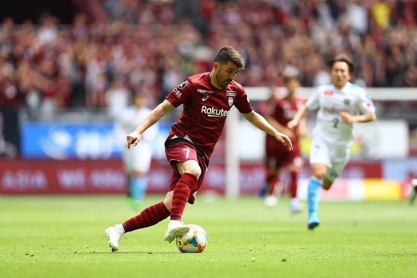 ダビド・ビジャさんのインスタグラム写真 - (ダビド・ビジャInstagram)「Dura derrota pero contento por volver a jugar. Seguiremos luchando juntos!! Vamos Vissel!  #Vissel #VisselKobe #Jleague #TeamVOS」4月29日 20時41分 - davidvilla