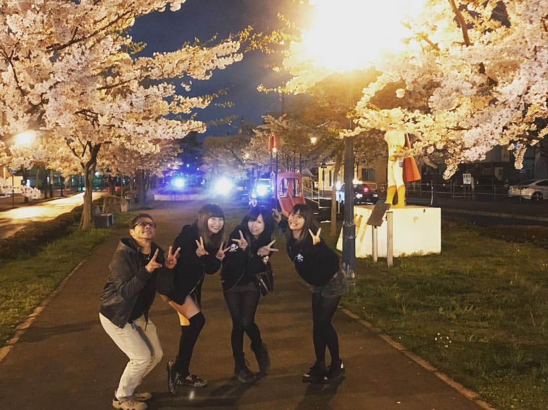 正田美里（みさみさ）さんのインスタグラム写真 - (正田美里（みさみさ）Instagram)「北海道、桜満開だった🌸  #北海道 #桜 #満開」4月29日 20時51分 - misamisaupiupi