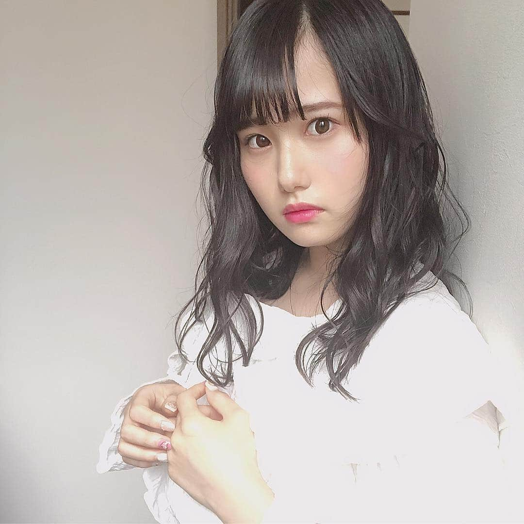 前田彩佳さんのインスタグラム写真 - (前田彩佳Instagram)「皆が褒めてくれるし、沢山写真撮ったから、沢山載せちゃう♡﻿ ﻿﻿﻿ ＊＊＊＊＊＊＊＊＊＊﻿﻿﻿ ﻿﻿ 明日は、ボーイッシュ系の洋服って決めてるんだけど、髪型どうしようかな？？﻿ ﻿﻿ ＊＊＊＊＊＊＊＊＊＊﻿﻿ ﻿﻿﻿ #hairstyle」4月29日 22時00分 - _ayaka1218