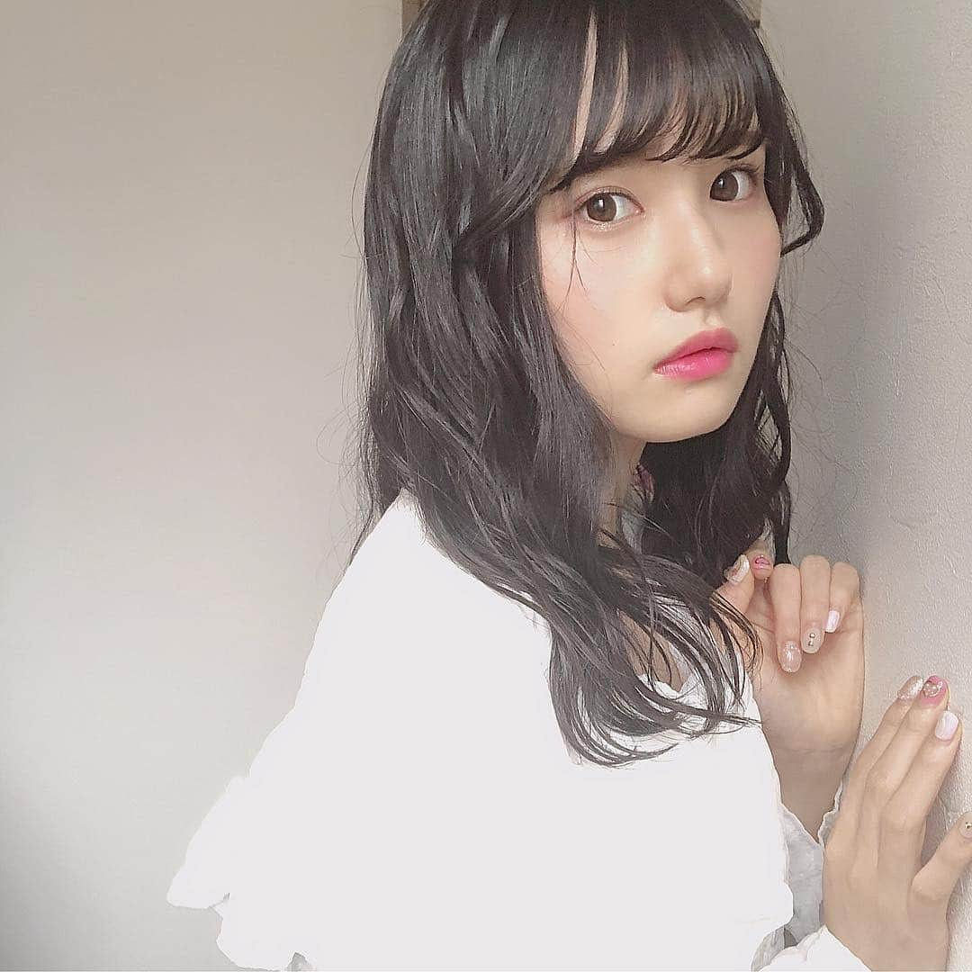 前田彩佳さんのインスタグラム写真 - (前田彩佳Instagram)「皆が褒めてくれるし、沢山写真撮ったから、沢山載せちゃう♡﻿ ﻿﻿﻿ ＊＊＊＊＊＊＊＊＊＊﻿﻿﻿ ﻿﻿ 明日は、ボーイッシュ系の洋服って決めてるんだけど、髪型どうしようかな？？﻿ ﻿﻿ ＊＊＊＊＊＊＊＊＊＊﻿﻿ ﻿﻿﻿ #hairstyle」4月29日 22時00分 - _ayaka1218