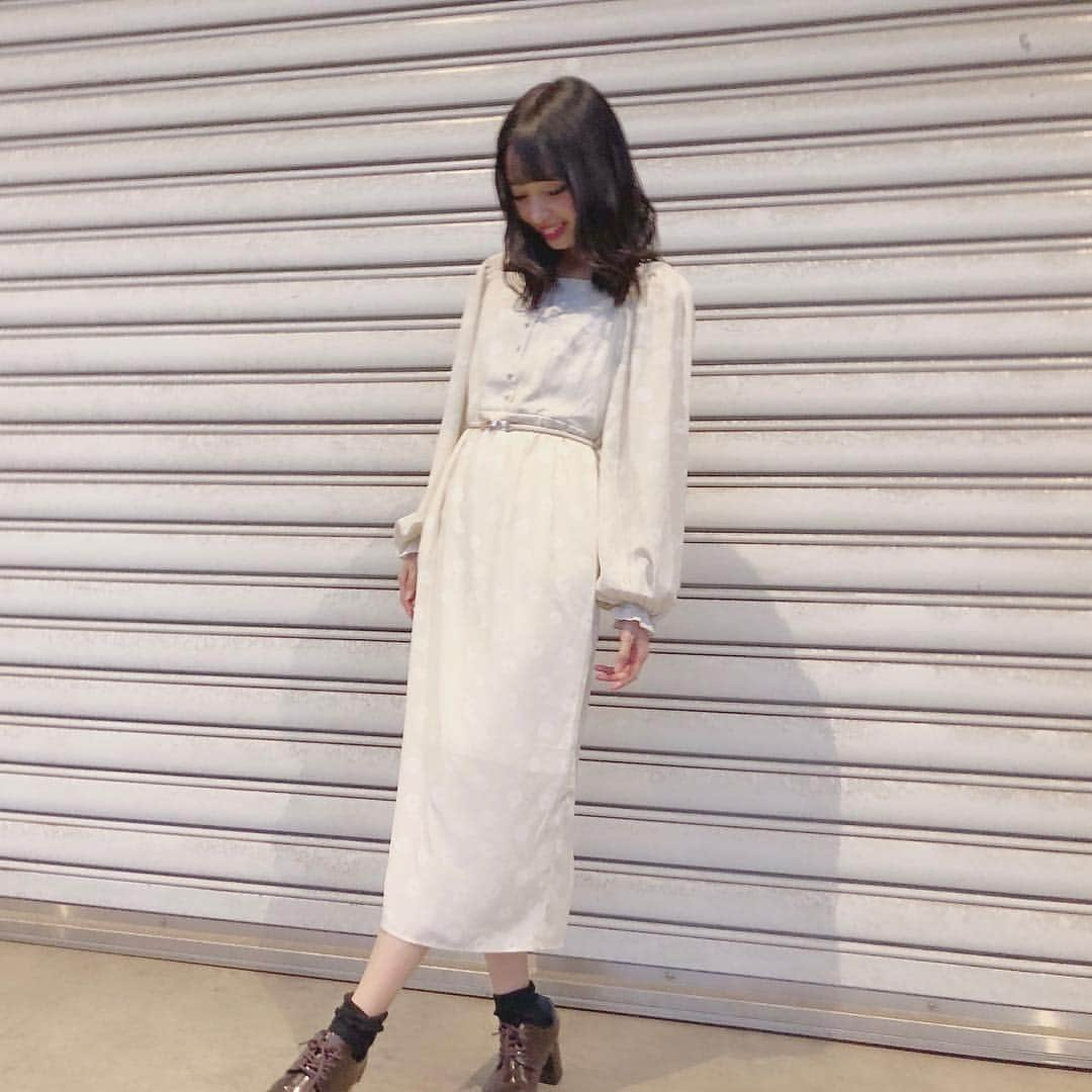 石田みなみさんのインスタグラム写真 - (石田みなみInstagram)「春服かわいい、、🥺💗💗﻿ ﻿ ﻿ ﻿ ﻿ ﻿ ﻿ #STU48 #Charmingtrip ﻿ #Stucharmingtrip #石田みなみ﻿ #ジワるDAYS #幕張メッセ﻿ #春服 #ワンピース #niceclap﻿ #ootd #ヘアアレンジ﻿ #ポーズが #絶妙に #変﻿ #みいちゃん #クオリティ﻿」4月29日 22時04分 - ishida.minami_373