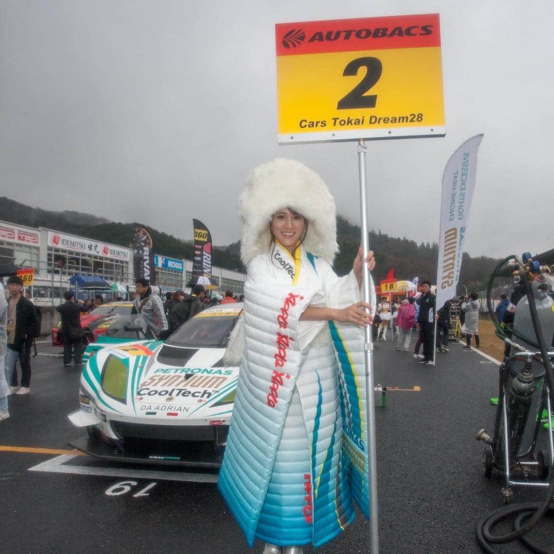 石川彩夏さんのインスタグラム写真 - (石川彩夏Instagram)「These are good fan photos at Super GT race at Okayama International circuit. Nice memory with unique grid girl costume. How much you love it? * SGT第２戦もう今週だーっ😂✨ と、いうことで☺️💕 開幕戦で✨私の事撮影してくれて📸 TwitterのリプやDMでお写真送ってくれた人の 作品の中から必ず1枚は載せる企画をします✌️ お付き合い宜しくお願いします💓 *」4月29日 22時05分 - ayaka0711zi