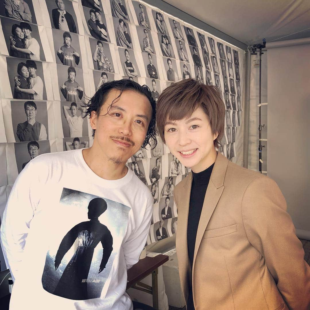 滝沢ななえさんのインスタグラム写真 - (滝沢ななえInstagram)「おはようございます。 昨日trp2019へお邪魔してきました！ ゆっくりは出来なかったけど 賑わっていて 盛り上がっていて なんだか嬉しくなりました。 ・ 私はOUT IN JAPANのプロジェクトに 参加させて頂いて レスリーキー(@lesliekeesuper)さんに お写真を撮って頂きました。 とても貴重でステキな機会をありがとうございました！ ・ 色んな事を耳にするし 目にしますが 自分は自分です。 他の誰にもなれないと思う。 ・ 誰かみたいになりたい！ ではなくて ベストオブ自分を目指すことが 大事なのかなと思います(^^)」4月30日 8時40分 - nanaetakizawa