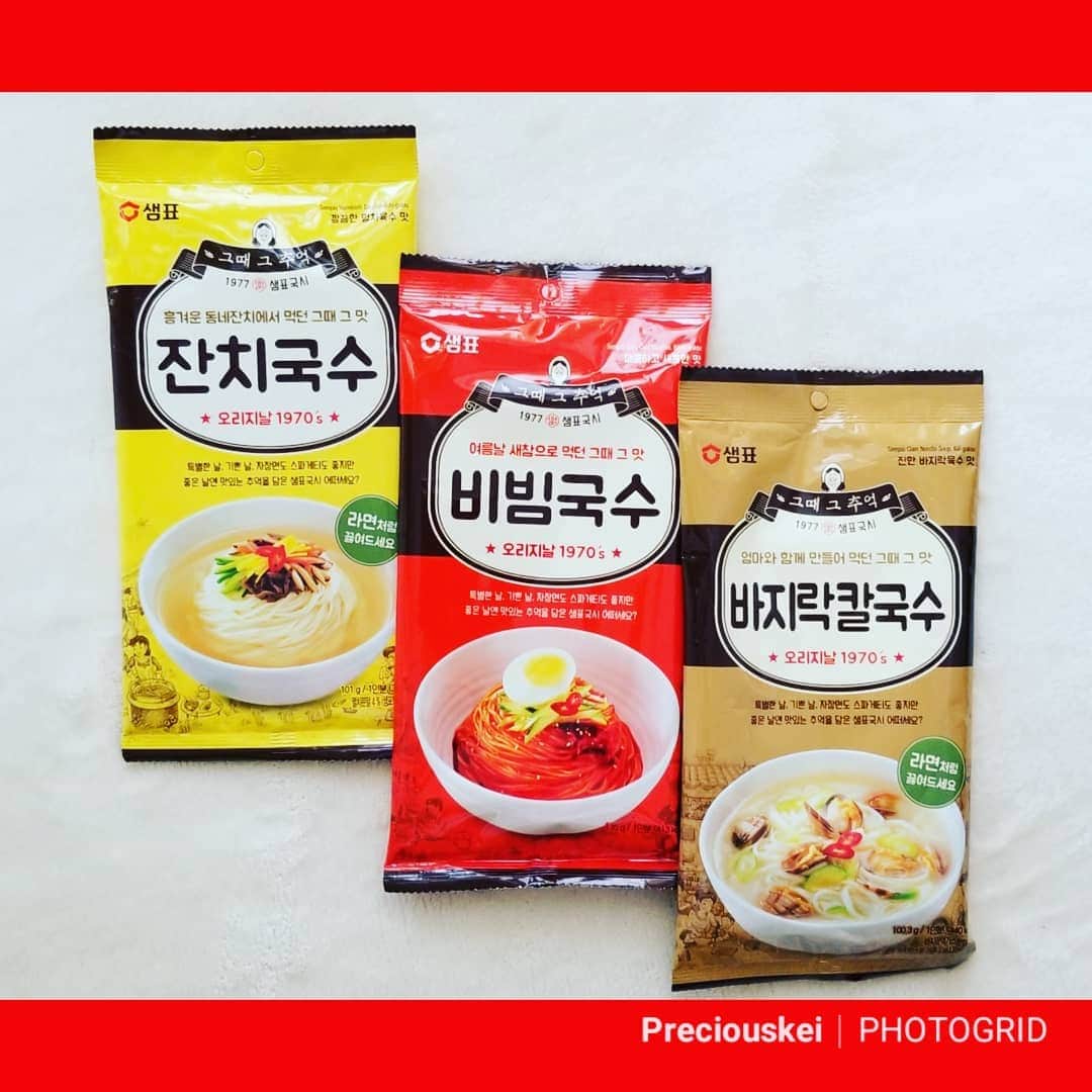 慶元まさ美さんのインスタグラム写真 - (慶元まさ美Instagram)「Trip Korea in April♪ ＃韓国土産 シリーズ  韓国旅行でスーパー （韓国ではマート）に出かけて お土産を買う人も多いですよね。  でも色々ありすぎて 何を買っていいか よくわからなくなる事も。  私が実際にお友達に渡して 気に入ってもらえたものを 紹介します🎵  麺シリーズです😊  右からいきますね。  茶色のパッケージは ＃バジラクカルグクス （ #바지락갈국수 ） あさりきしめんです。 カルグクス＝きしめん アサリの出汁が美味しい 細めのきしめん。  赤いパッケージは＃ビビンククス （ #비밤구수 ） 汁のないまぜ麺です。 ピリ辛です。 ククス＝麺という意味です。 麺の太さは色々ですが これは日本でだと「ひやむぎ」 みたいな感じです。  これは麺を茹でて付いているタレを混ぜるタイプ キュウリの千切りやトマトのザクきりを入れて 食べるのもオススメです。  黄色のパッケージは ＃チャンチククス （ #잔지국수 ） にゅうめんみたいな感じです。  チャンチ＝祝宴、結婚式や 還暦のお祝い、誕生日の時に 親戚やご近所の方たちに ふるまったと言われています。 「細く、長く幸せに暮らせますように」 という願いが込められています。  煮干の出汁が美味しいです。 １食分なのでお土産にしやすく、美味しい！  そして、これらの麺は 鍋一つで作れるんです！！ 麺を別に茹でなくてもいいんです😆  鍋にお水と付属の出汁、麺を 入れて煮るだけ♪  嬉しくないですか？😊 ロッテマートやE-martなどにありますよ。  #韓国 #🇰🇷 #韓国旅行  #韓国土産🇰🇷 #暮らすように旅する  #korea #koreanfood #ククス  #美味しい」4月30日 8時43分 - preciousmomentk