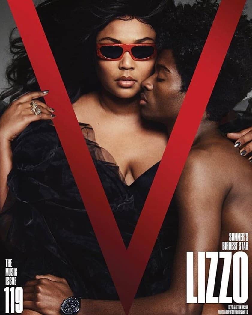 IMG Modelsさんのインスタグラム写真 - (IMG ModelsInstagram)「Sizzle. 🔥 #AltonMason (@altonmason) joins #Lizzo on the cover of @vmagazine’s latest #MusicIssue. #📷 @chriscolls #👔 @nicolaformichetti #✂️ @makiryoke #💄 @yusefhairnyc #👦🏾 #IMGstars」4月30日 0時10分 - imgmodels