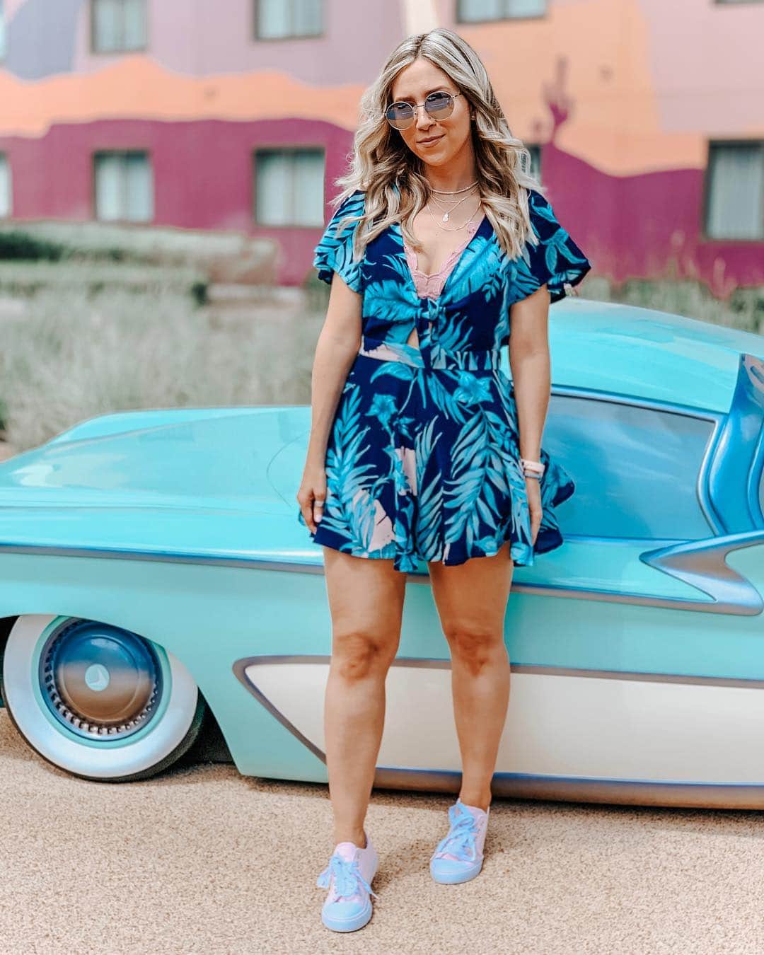 Tracy and Stefanieのインスタグラム：「Feelin’ cute. Might go to Flo’s V8 Cafe later. Idk. 🚙💨 #mmdreamers #madisonandmallory #disneyinsta #disneylife」