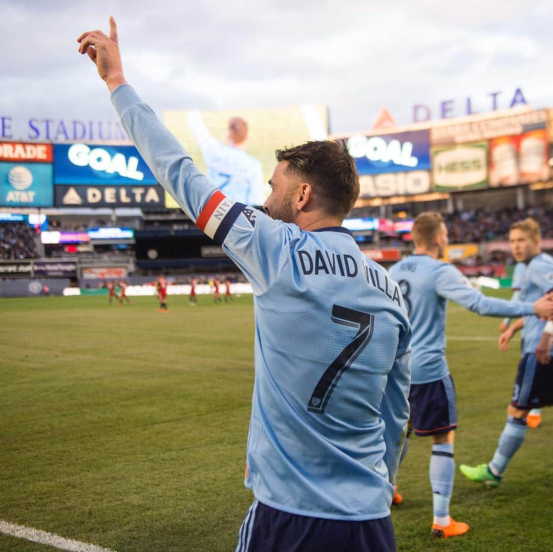 ニューヨーク・シティFCさんのインスタグラム写真 - (ニューヨーク・シティFCInstagram)「On this day last year, @davidvilla struck the big 4⃣0⃣0⃣ in The Bronx ✨ #NYCFC ⚽️ #Villa400」4月30日 0時22分 - nycfc