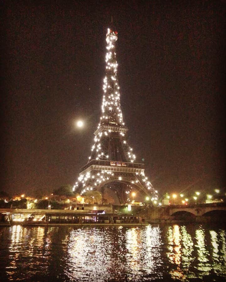のインスタグラム：「Night night🌙✨」