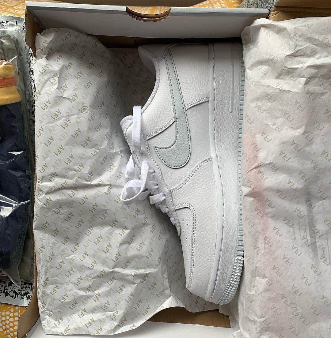FOOTASYLUMさんのインスタグラム写真 - (FOOTASYLUMInstagram)「@i_am_nate_dawg latest pick up. The @nikesportswear Air Force 1 '07 SU19 in White/Pure Platinum. Make sure you tag us in your pictures for a chance to be featured. - - - #WeAreFootasylum #footasylum #nike #airforce1」4月30日 0時41分 - footasylum