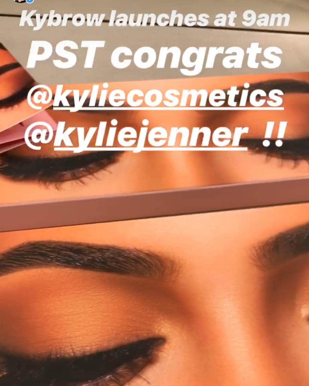 クリス・ジェンナーさんのインスタグラム写真 - (クリス・ジェンナーInstagram)「So excited !!! 💕」4月30日 0時54分 - krisjenner