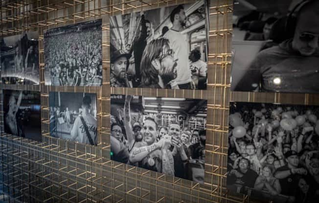 リンキン・パークさんのインスタグラム写真 - (リンキン・パークInstagram)「Make sure to check out @mrjoehahn’s Carry On Photo exhibit. Throughout the last year touring with Linkin Park, Joe has created a collection of BTS and onstage photos from his viewpoint on stage.  The exhibit is open to the public at Mercedes me Stores across China:  Chengdu: now till May 19th Shanghai: May 1st till May 26th Beijing: May 4th till May 26th  The Carry On photos are hand lacquered on aluminum print and come in a limited edition of 20 per photo. Stay tuned to learn more about how to purchase these special pieces.」4月30日 0時50分 - linkinpark