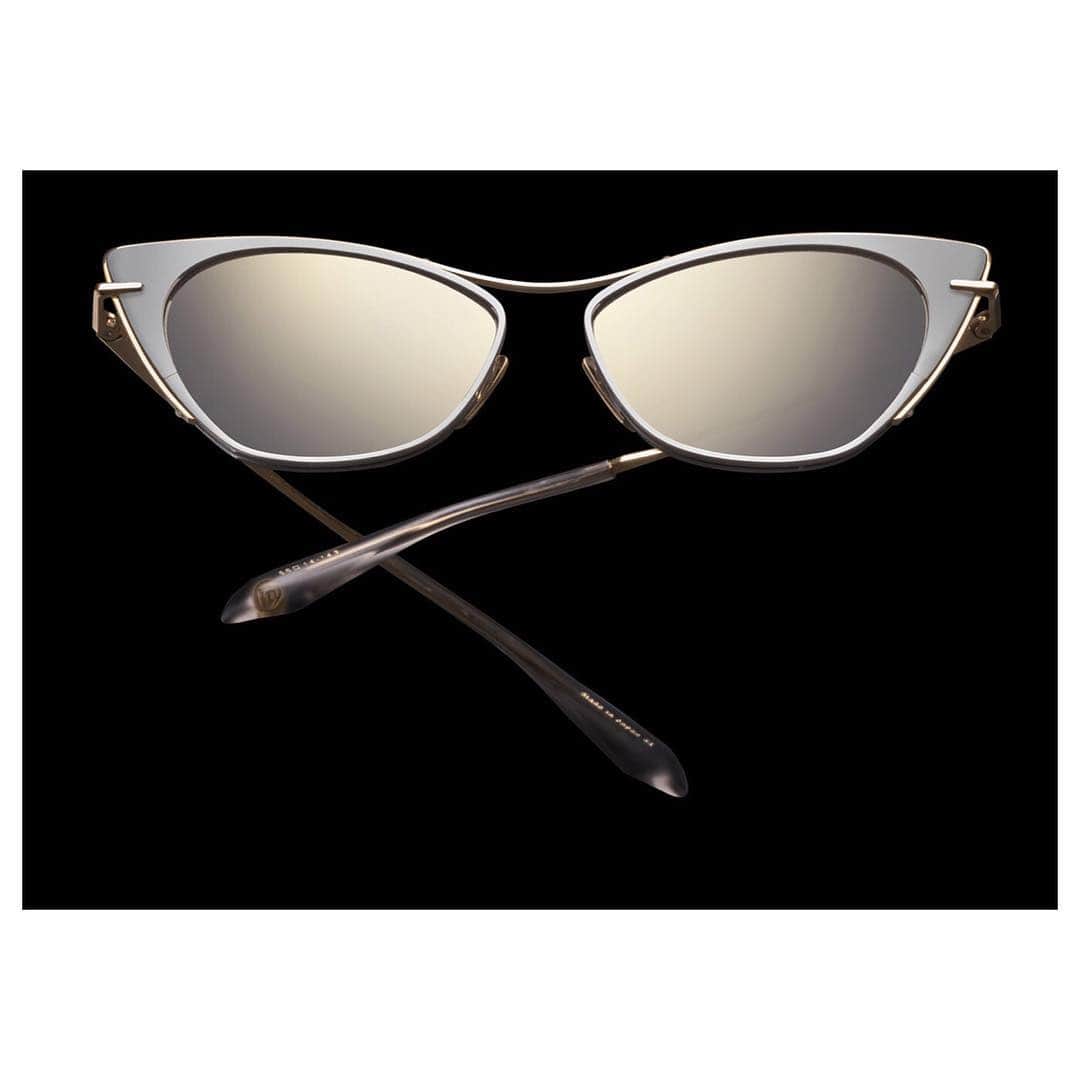 ディタのインスタグラム：「Devised in collaboration with #burlesque artist @ditavonteese, this sinuous cat-eye #sunglasses frame channels the elegant sex appeal of the world’s most acclaimed cabaret performer. #DITAeyewear #DITAsunglasses #DitaVonTeese」