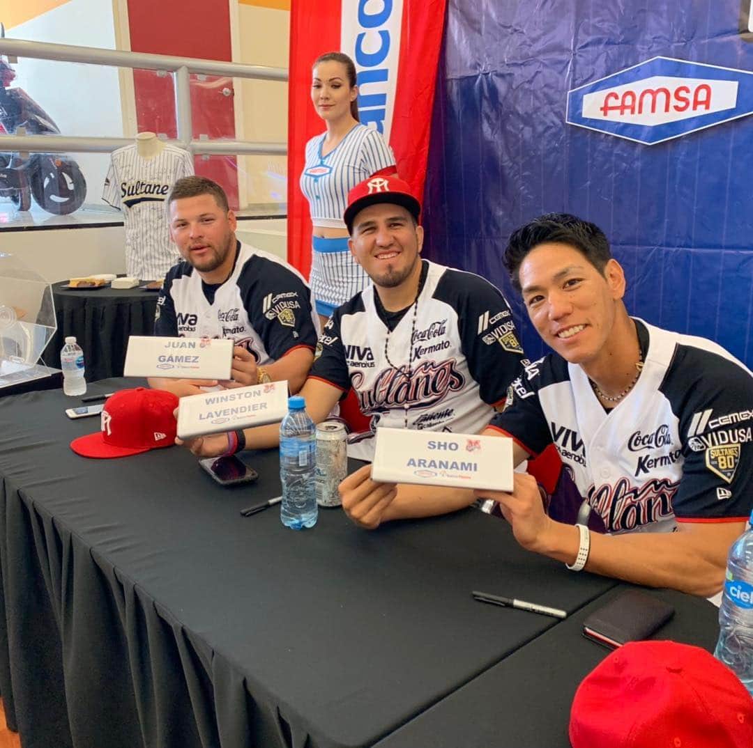 のインスタグラム：「この前試合前にサイン会に参加してきました！！ 挨拶、元気？などのスペイン語が役に立ちました^ ^  #todossomossultanes #サイン会」