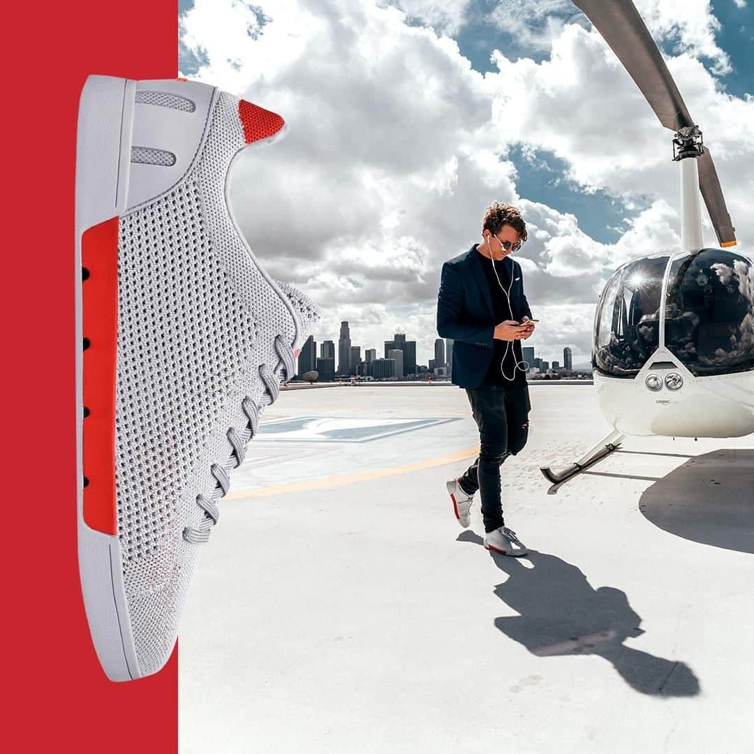 スイムズのインスタグラム：「Reimagined for the modern man with places to go. Tap to shop our Breeze Tennis Knit Sneaker	⠀ #SS19 #mensstyle #shoesoftheday #sneakers	⠀ 📸: @hermanberger」