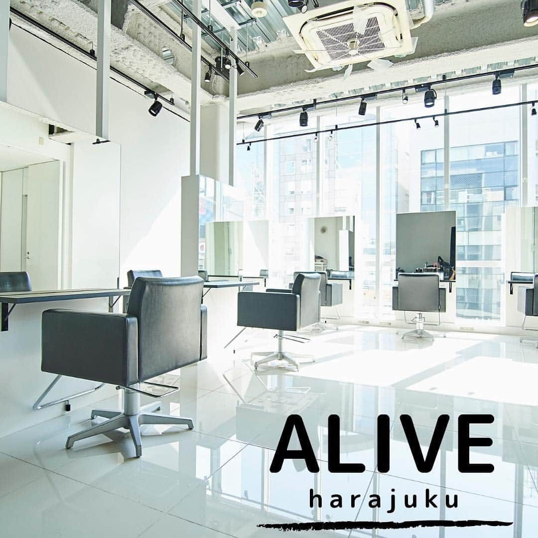 ALIVEさんのインスタグラム写真 - (ALIVEInstagram)「____ALIVE harajuku____ . 全国でカラーデザイン技術&webブランディングセミナーを行うALIVE屈指の技術派スタッフの集う店舗。 確かな仕上がり。確かな満足度。日本一のカラー技術をご期待ください。 . . 店長(@balayage_alive_kj ) top stylist (@hanpen_alive_0815  stylist(@___hnn  stylist(@tanechaan  stylist(@n_keita_alive . . ※各スタッフ技術の持ち味が違うのでプロフィール等で確認頂き指名予約がオススメです。 指名料は掛からず各担当者の指名クーポンがお得ですのでホットペッパーにてご確認下さいませ。 . . . . . address.. 東京都渋谷区神宮前6-29-4HH BUILDIN5F 電話番号 03 6433 5233  東京メトロ千代田線・副都心線 明治神宮前駅 7番出口より徒歩1分 . . . #バレイヤージュ #ハイライト #グラデーションカラー #ハイライトカラー  #バレイヤージュカラー  #メッシュ」4月30日 1時20分 - alivehair
