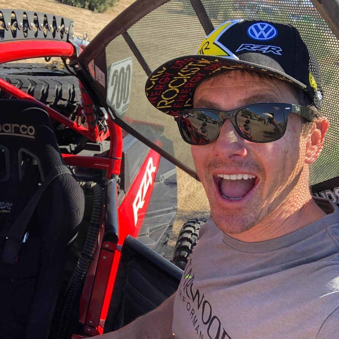 タナー・フォウストさんのインスタグラム写真 - (タナー・フォウストInstagram)「Day two starting at the @norra1000 !! Thanks again @starwoodmotors and @polarisrzr !!! Got a huge penalty for checking late yesterday after a fuel issue yesterday so we have some ground to make up!! Woohoo!! @sparco_official @rockstarenergy @forzamotorsportofficial」4月30日 1時18分 - tannerfoust