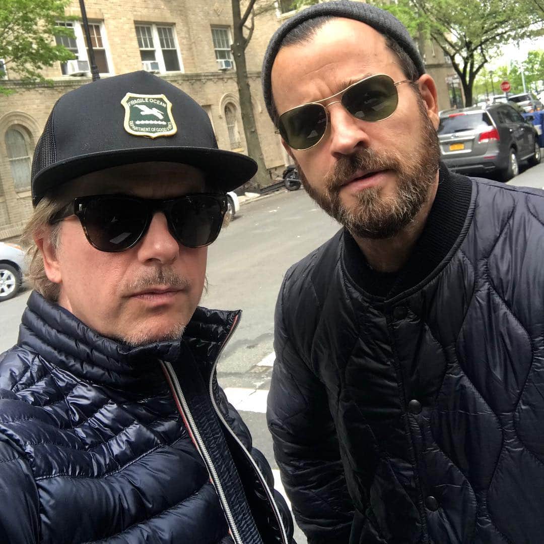 デヴィッド・スペードのインスタグラム：「@justintheroux realizing I’m slowly squeezing him out of a 2 shot」