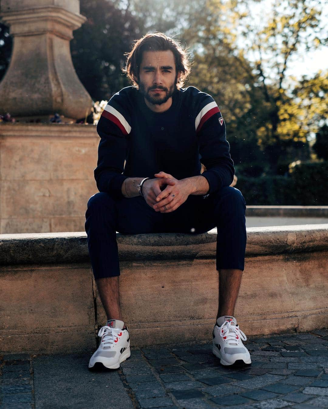 NICOLAS SIMOESさんのインスタグラム写真 - (NICOLAS SIMOESInstagram)「Because I’m a sneakers addict 👟🔥 - Are you? #bolton #zalandostyle ✨」4月30日 2時45分 - nicolassimoes